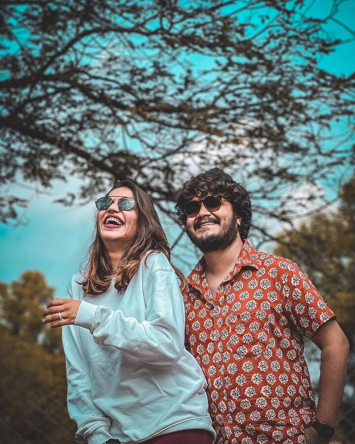 दोघांनी शेअर केलेल्या फोटोवर अनेकांनी कमेंट आणि लाइक्सचा वर्षावर केला आहे.