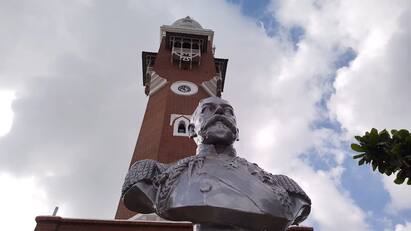 Thirukural recitation in Thanjavur rajappa park clock tower ஆங்கிலேயர் காலத்து தஞ்சை மணிக்கூண்டில் ஒரு மணி நேரத்திற்கு ஒருமுறை ஒலிக்கும் திருக்குறள்