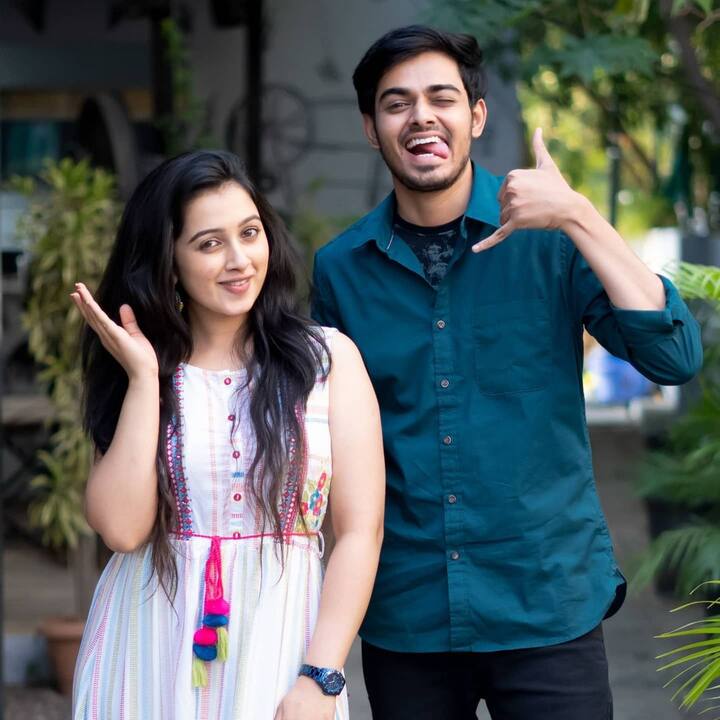 బెస్ట్ ఇరిటేటర్ అంటూ తమ్ముడితో ఉన్న ఫొటోస్ షేర్ చేసిన కస్తూరి సీరియల్ ఫేమ్ ఐశ్వర్య పిస్సె (Image Credit: Aishwarya Pisse / Instagram)