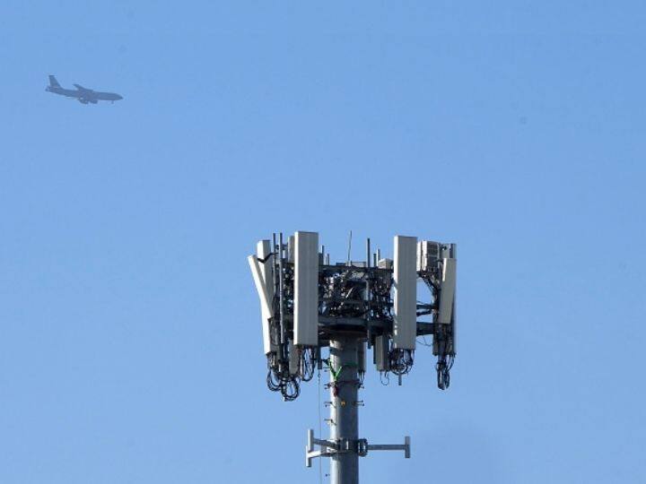 5G Internet: Why US Airlines Are Worried And How Serious Is The Risk To Flights | EXPLAINED 5G Internet: Why US Airlines Are Worried And How Serious Is The Risk To Flights | EXPLAINED