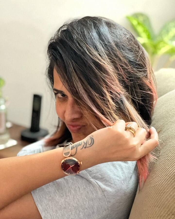 క్యాజువల్ డ్రెస్సులో ఉన్నప్పటికీ హాట్ లుక్ ని మాత్రం మిస్ చేయలేదంటున్నారు నెటిజన్లు...
