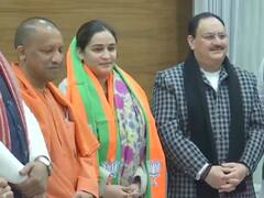 Aparna Yadav: कौन हैं अपर्णा यादव? जानिए- मुलायम की छोटी बहू के बारे में 10 ऐसी बातें जिनसे आप होंगे अनजान