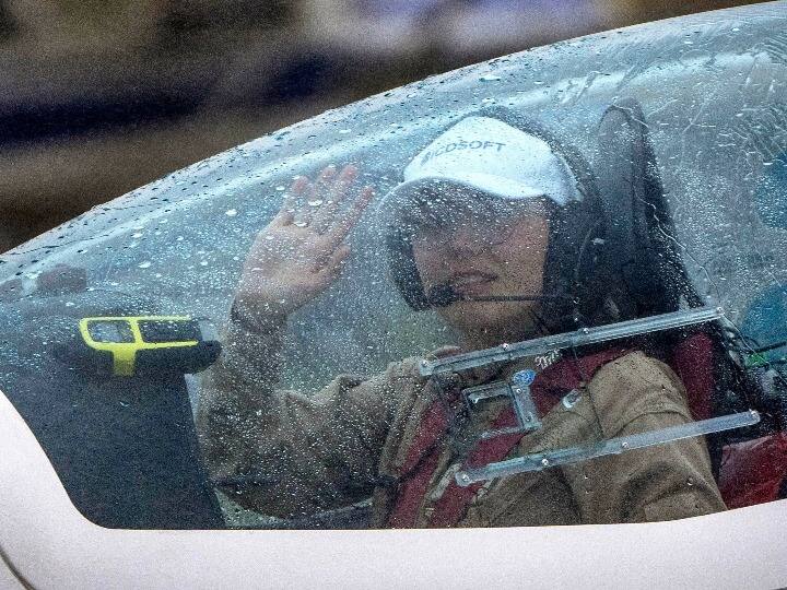 कौन हैं पायलट Zara Rutherford? दुनिया का चक्कर लगाने वाली सबसे कम उम्र की महिला