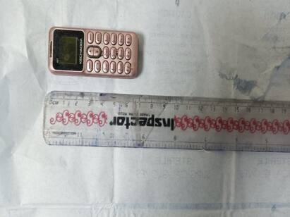 Delhi: Mobile phone swallowed by jail Prisoner, removed after surgery போலீஸ் வராங்க.... சிறையில் செல்போனை விழுங்கிய கைதி -  நடந்தது என்ன..?