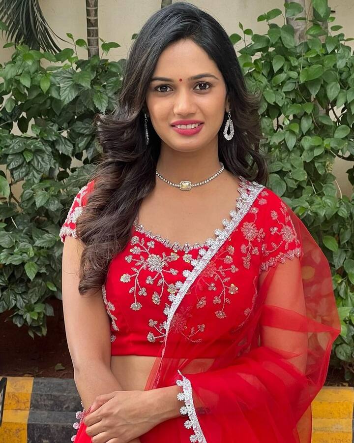 సోహెల్ తో ఆమె గిల్లికజ్జాలు షోకి హయ్యెస్ట్ టీఆర్ఫీను తీసుకొచ్చింది. (Photo Courtesy: Instagram)