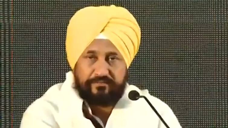 Punjab Election 2022: CM candidate announced, many leaders in favor of Channi Punjab Election 2022: ਕਾਂਗਰਸ ਆਗੂ CM ਕੈਂਡੀਡੇਟ ਦੇ ਐਲਾਨ ਦੀ ਕਰ ਰਹੇ ਮੰਗ, ਕਈ ਆਗੂ ਚੰਨੀ ਦੇ ਹੱਕ 'ਚ