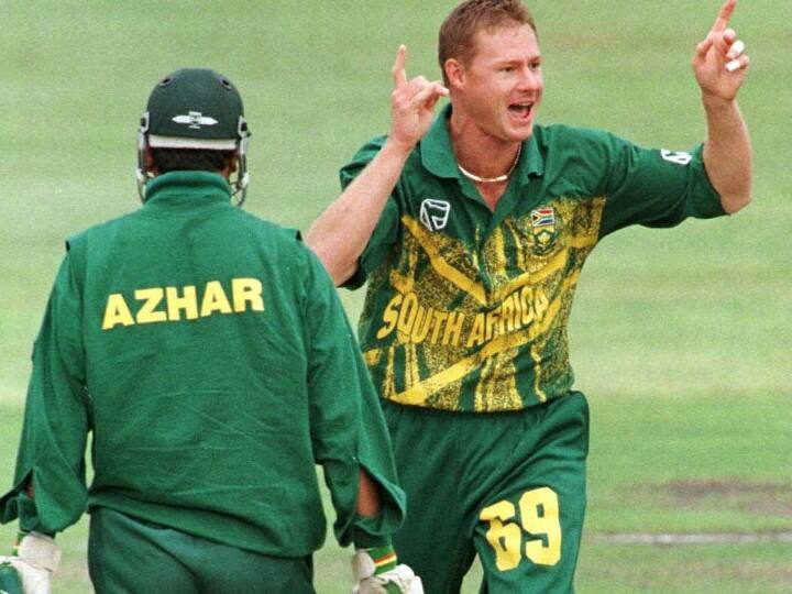 लांस क्लूजनर ने भारत-दक्षिण अफ्रीका के बीच हुए 23 मुकाबलों में 31 विकेट लिए हैं. उनका बॉलिंग औसत 24 का रहा है.