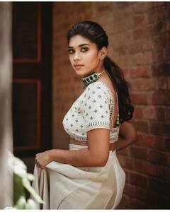 Actress Dushara Vijayan | நடிகை துஷாரா விஜயனின் அசத்தலான க்ளிக்ஸ்!