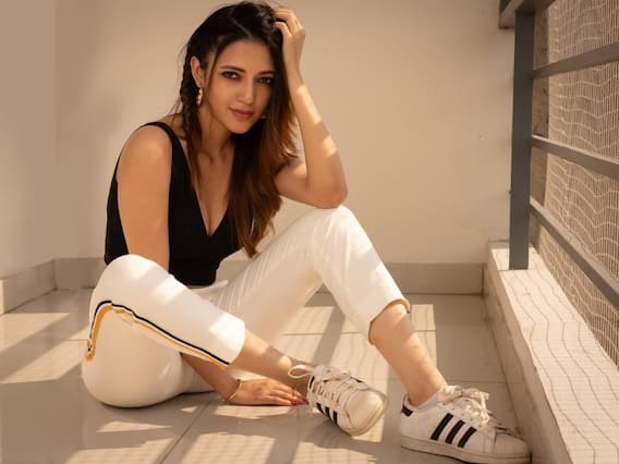 Neha Shetty: నేహా... మరీ అంత ముద్దుగా ఉంటే ఎలా? Neha Shetty: నేహా... మరీ అంత ముద్దుగా ఉంటే ఎలా?