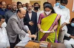 MLC Kavitha Oath taking: ఎమ్మెల్సీగా కవిత ప్రమాణస్వీకారం | TRS | KCR | Telangana | ABP Desam