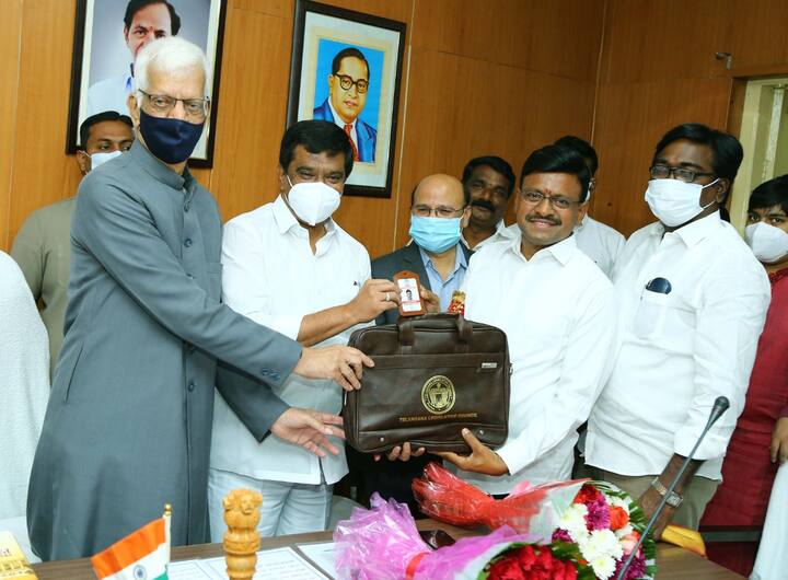 ఈ కార్యక్రమానికి పాలేరు ఎమ్మెల్యే కందాల ఉపేందర్ రెడ్డి, ఎంపీ నామా నాగేశ్వరరావు, మిర్యాలగూడ ఎమ్మెల్యే భాస్కర్ రావు, ఎమ్మెల్సీ పోచంపల్లి శ్రీనివాస్ రెడ్డి , శేరిలింగంపల్లి ఎమ్మెల్యే అరికెపుడి గాంధీ ,మహబూబాబాద్ ఎంపీ మాలోత్ కవిత, ఎమ్మెల్యే సండ్ర వెంకట వీరయ్య, ఖమ్మం జిల్లా టీఆర్ఎస్ పార్టీ నేతలు తదితరులు హాజరయ్యారు