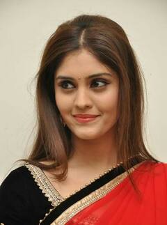 Actress Surabhi : கண்களால் கைது செய்... சுரபியின் ஸ்மார்ட் கலெக்‌ஷன்ஸ்