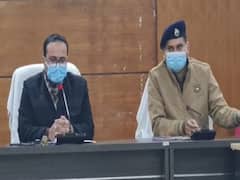 छपरा के SP और DM ने पहले बताया ठंड से मौत, अब ले लिया यू-टर्न, कहा- जहरीली शराब भी हो सकती है वजह, SHO और चौकीदार सस्पेंड