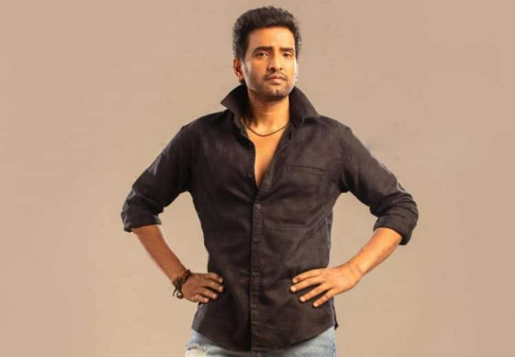 Actor Santhanam birthday anniversary special article HBD Santhanam | `லொள்ளு சபா’ முதல் `சபாபதி’ வரை.. `காமெடி கிங்’ சந்தானம் பிறந்த நாள் ஸ்பெஷல்!