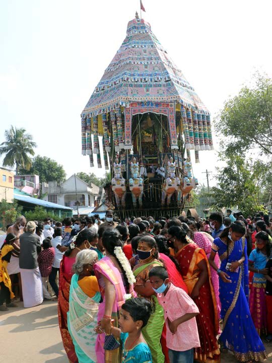 திருச்சேறை சாரநாதப்பெருமாள் கோயிலில் தைப்பூச தேரோட்டம்