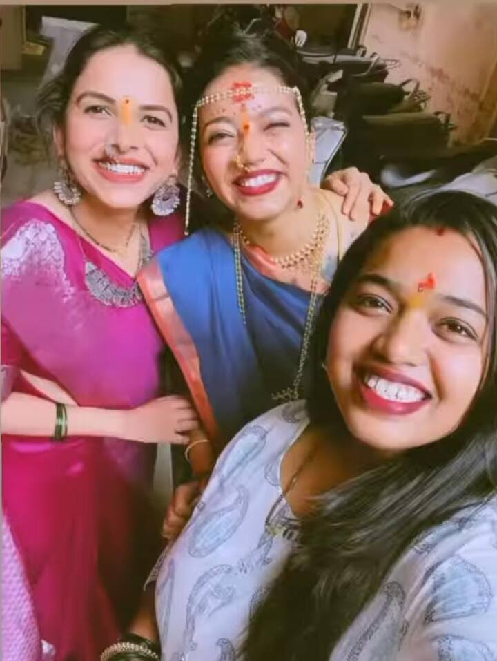 जुईलीच्या या कार्यक्रमाला मितालीनेहि हजेरी लावली होती. (ALL PHOTO:juilee.sangeet/IG)