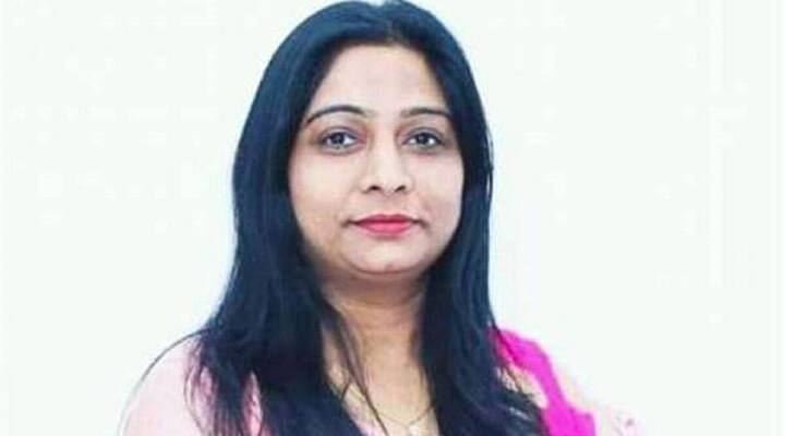 हालांकि ये शादी बहुत लंबी नहीं चली. 2017 में संघमित्रा ने तलाक की अर्जी लगा दी. जनवरी 20121 में उनके तलाक को कानूनी वैधता मिली.