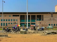  ఏపీ హైకోర్టుకు ఎన్ఆర్ఐలు.. ఐకాన్ టవర్ నిర్మాణానికి డబ్బులు కట్టినా పూర్తి చేయలేదని పిటిషన్