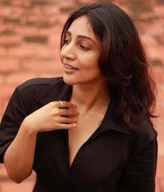 Actress Bommulakshmi: வெண்பனி மலரே உன் வாசம் ...நடிகை பொம்மு லக்ஷ்மியின் லேட்டஸ்ட் க்ளிக்ஸ் !