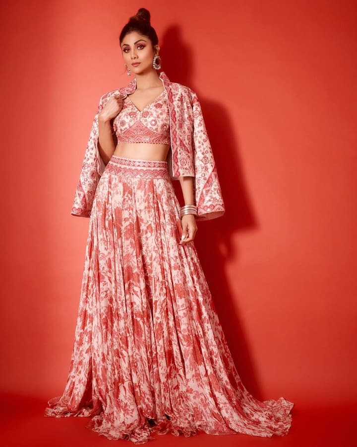 शिल्पा शेट्टीचा लूक मोहित रॉय आणि शुभी कुमार यांनी स्टाईल केला आहे. (सौजन्य - शिल्पा शेट्टी इंस्टाग्राम)