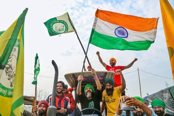 वहीं संयुक्त समाज मोर्चा की शक्ल में किसानों का मोर्चा भी चुनाव में उतरेगा. केंद्र के तीन कृषि कानूनों के विरोध में भाग लेने वाले 19 किसान निकायों ने भी चुनाव लड़ने की घोषणा की है. अभी यह स्पष्ट नहीं है कि क्या मोर्चा सभी सीटों पर उम्मीदवार खड़ा करेगा या नहीं.