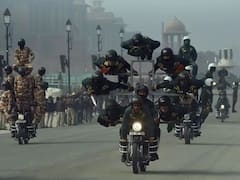 Republic Day 2022: āĻĒā§āϰāĻāĻžāϤāύā§āϤā§āϰ āĻĻāĻŋāĻŦāϏ⧠āĻšāĻžāĻŽāϞāĻžāϰ āĻāĻļāĻā§āĻāĻž, ā§§ā§Ģ āĻĢā§āĻŦā§āϰā§ā§āĻžāϰāĻŋ āĻĒāϰā§āϝāύā§āϤ āĻĻāĻŋāϞā§āϞāĻŋāϤ⧠āύāĻŋāώāĻŋāĻĻā§āϧ āĻĄā§āϰā§āύ
