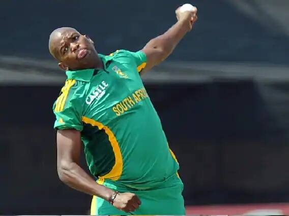 প্রোটিয়াদের জার্সিতে দেশের মাটিতে ভারতের বিরুদ্ধে ৮ ওয়ান ডে খেলেছেন লোনওয়াবো সোতসবে। তিনি ১৭ উইকেটের মালিক।