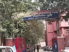 Delhi: दिल्ली का 'बदनाम गैंग' चढ़ा पुलिस के हत्थे, ओटीटी प्लेटफार्म पर पुष्पा और भौकाल मूवी देखकर बनाया था गैंग