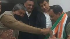 Congress में शामिल हुए Harak Singh Rawat, Priyanka Gandhi ने दिलायी सदस्यता | UP Election 2022