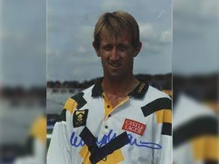 क्रेग मैथ्यूज का नंबर इस लिस्ट में आठवां है. इन्होंने दक्षिण अफ्रीका में भारत के खिलाफ 8 मैचों में 11 विकेट चटकाए.