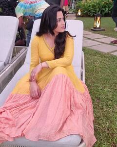 प्राजक्ता गायकवाडची सोशल मीडियावर चर्चा; पाहा खास फोटो