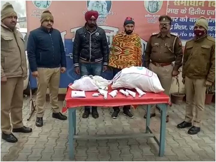 Shahjahanpur STF raids illegal arms manufacturing factory two accused arrested ann Shahjahanpur News: शाहजहांपुर में अवैध हथियार बनाने वाली फैक्ट्री पर STF ने की छापेमारी, दो आरोपी गिरफ्तार