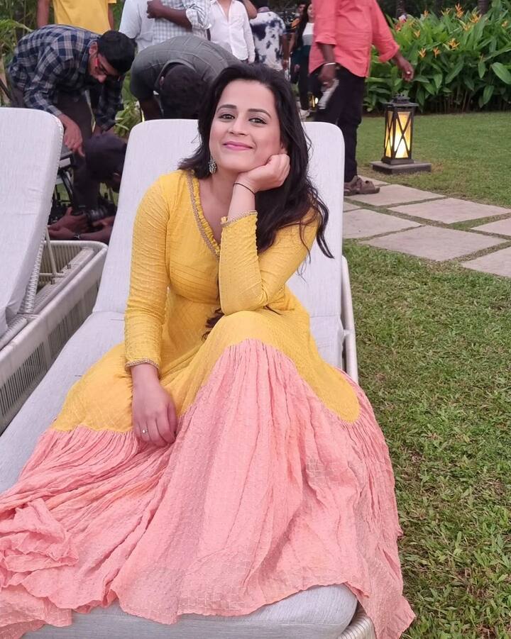 अभिनेत्री प्राजक्ता गायकवाड ही सोशल मीडियावर सतत चर्चेत असते. सध्याही ती तिच्या नव्या फोटोशूटमुळे चर्चेत आहे. (Photo Credit : @prajaktagaikwad_official)