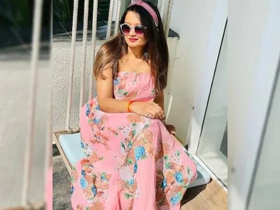 মেহা পেশায় একজন ডায়টিশিয়ান ও নিউট্রিশিনিস্ট। দীর্ঘদিনের প্রেমের সম্পর্ক ছিল দুজনের।