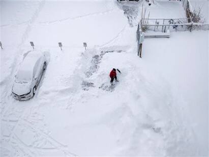 Canada: US charges man with human smuggling after 4 freeze to death 4 Indians Dead Canada: கனடா எல்லையில் இறந்து கிடந்த இந்திய குடும்பம்.. கடத்தல் வழக்கில் ஒருவர் கைது! விவரம் உள்ளே..!