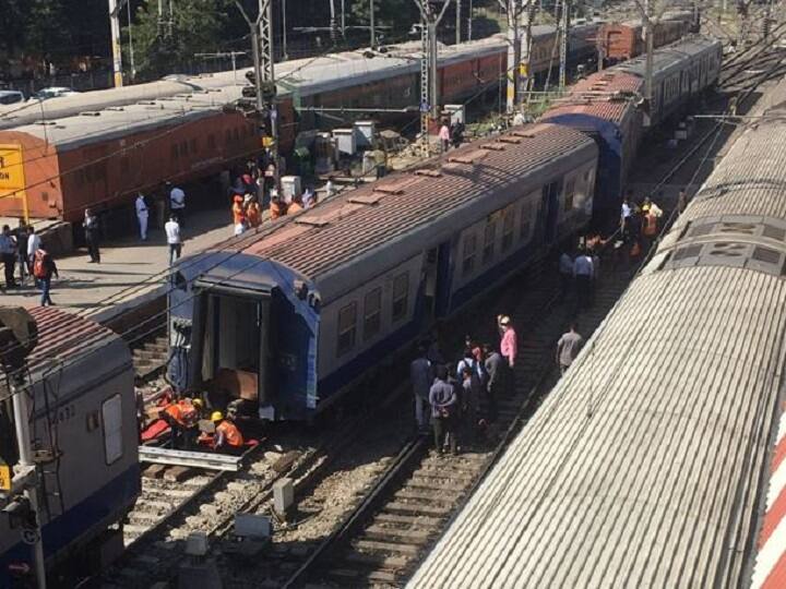Pune Train Derail: पुणे स्टेशन पर हादसा, ट्रेन के दो डिब्बे पटरी से उतरे, सोलापुर से मुंबई तक का रास्ता बंद
