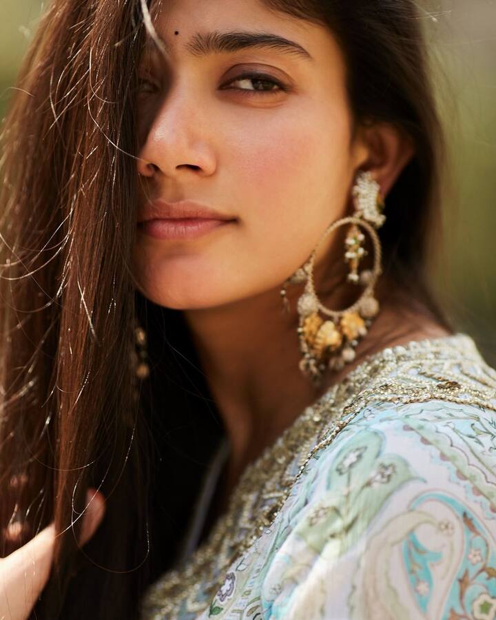 எங்கேயோ பார்த்த மயக்கம்