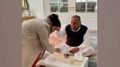 BJP नेता Aparna Yadav के साथ Mulayam Singh का आशीर्वाद, बहुत कुछ कहती है ये Viral Photo
