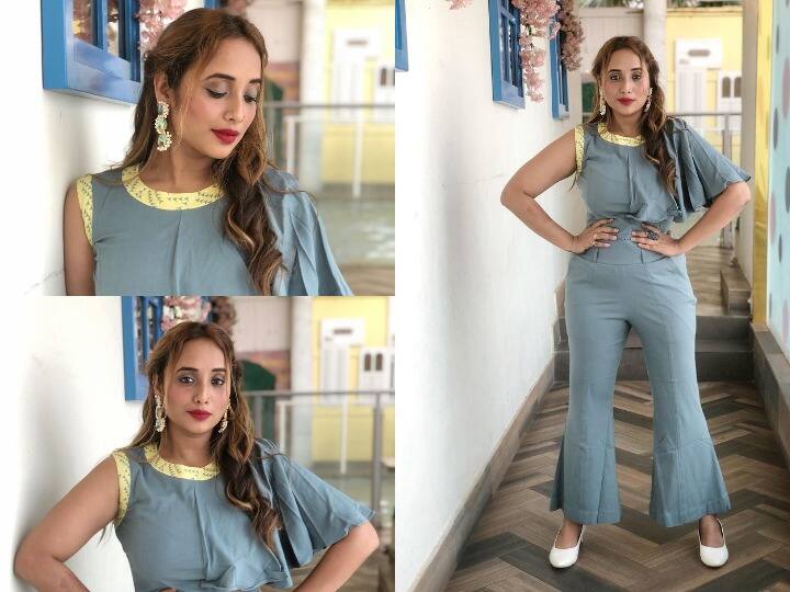 भोजपुरी क्वीन रानी चटर्जी (Rani Chatterjee) सोशल मीडिया पर एक्टिव रहती हैं. वह अपने फैंस के लिए आए दिन अपनी ग्लैमरस तस्वीरें शेयर करती रहती हैं जिन्हें बहुत पसंद किया जाता है. रानी का अंदाज सभी से अलग है इसीलिए उन्हें सोशल मीडिया पर लाखों लोग फॉलो करते हैं. (फोटो-सोशल मीडिया)