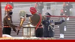 Amar Jawan Jyoti: ৫০ বছর পর দিল্লির ইন্ডিয়া গেটে নিভল অমর জওয়ান জ্যোতি | Bangla News