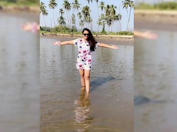অক্ষর প্যাটেলের গুজরাটের সতীর্থ চিন্তন গাজা সোশ্যাল মিডিয়ায় প্রথম সুখবরটি প্রকাশ্যে আনেন। পরে সোশ্যাল মিডিয়ায় বাগদানের ছবি প্রকাশ্যে আনেন অক্ষর নিজেই।