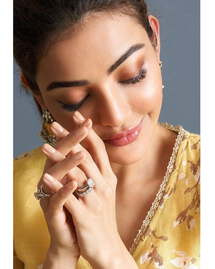 ఇదీ బిడియమే! (Image courtesy - @kajal aggarwal/Instagram)