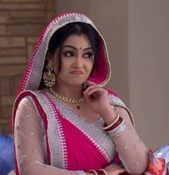 Bhabi Ji Ghar Par Hai की 'अंगूरी भाभी' के एक्सप्रेशन हैं बेमिसाल, इनकी एक झलक पाकर फैंस हो जाते हैं घायल