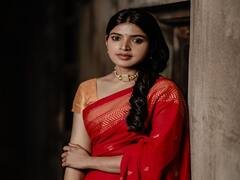 மின்வெட்டு நாளில் வந்த மின்சாரமா நீ... புடவையில் அசத்தும் சஞ்சிதா ஷெட்டி