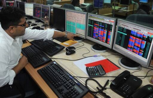 Sensex, Nifty recoup losses; ITC, PSBs shine; Power stocks dip Stock Market Closing:  વેચવાલીના કારણે શેરબજાર ઘટાડા સાથે બંધ, જાણો ક્યા શેરમાં બોલ્યો કડાકો?