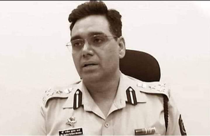 ​IPS Success Story ​of 12th class fail Manoj Kumar Sharma, for passing exam he do work harder ​​IPS Success Story: 12वीं में फेल हुआ था ये आईपीएस अफसर, कड़ी मेहतन कर पास की यूपीएससी परीक्षा