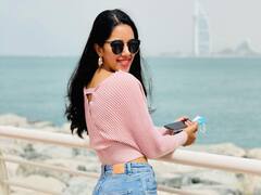 mirnalini ravi pics: பிளாக் கிளாசில் மாஸ் லுக்கில் துபாயில் ‘டம் டம்’ நாயகி...!