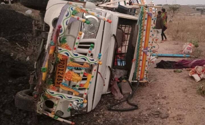 Dahod :  two women died in truck accident in Limkheda highway, 7 persons injured Dahod : હાઈવે પર વહેલી સવારે ટ્રકે પીકઅપને ટક્કર મારતાં બે મહિલાના ઘટનાસ્થળે જ મોત, 7 ઘાયલ