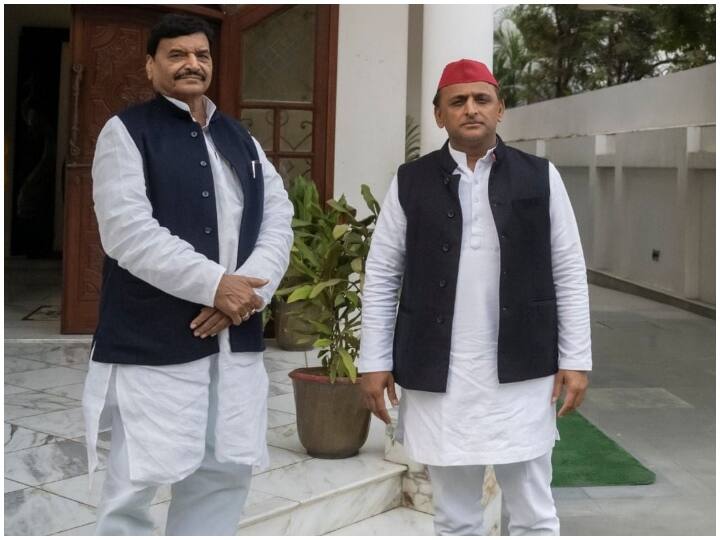 UP Shivpal Yadav reached Samajwadi Party office to discuss seats with Akhilesh Yadav ANN UP Election 2022: अखिलेश संग सीटों पर चर्चा करने के लिए सपा कार्यालय पहुंचे शिवपाल यादव, जानें- मीटिंग में क्या हुआ