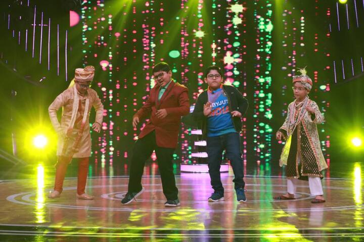 আগামী রবিবার, অর্থাৎ ২৩ জানুয়ারি 'দাদাগিরি'তে (Dadagiri) দেখতে পাবেন এক বিশেষ পর্ব। নেতাজি সুভাষচন্দ্র বসুর জন্মদিনে 'দাদাগিরি'র মঞ্চে হাজির হবে ৬ খুদে প্রতিযোগী।